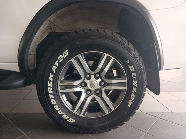 2019-Toyota-Fortuner-24-GD-6-Raised-Body-Auto image:5