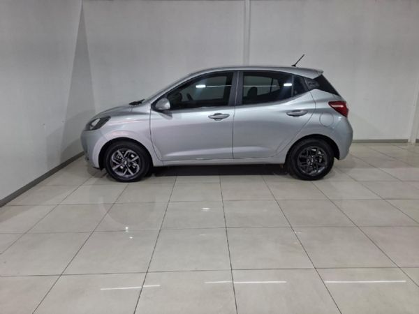 2023-Hyundai-Grand-i10-10-Fluid image:1