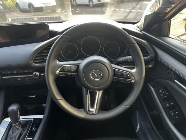 2026-Mazda-3-15-Dynamic-Auto-5-dr image:3