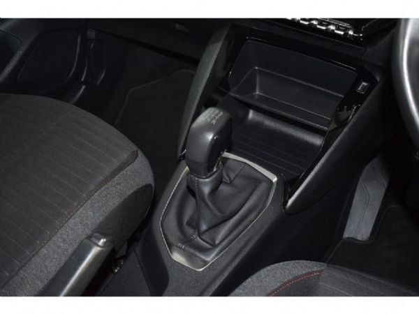 2022-Peugeot-208-12-Active image:10