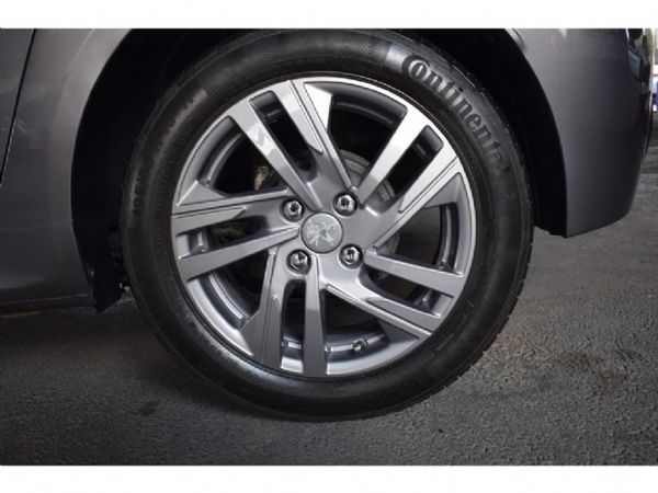 2022-Peugeot-208-12-Active image:3