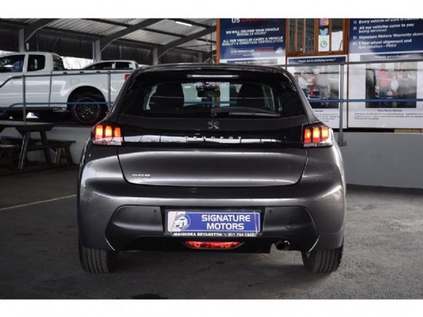 2022-Peugeot-208-12-Active image:5