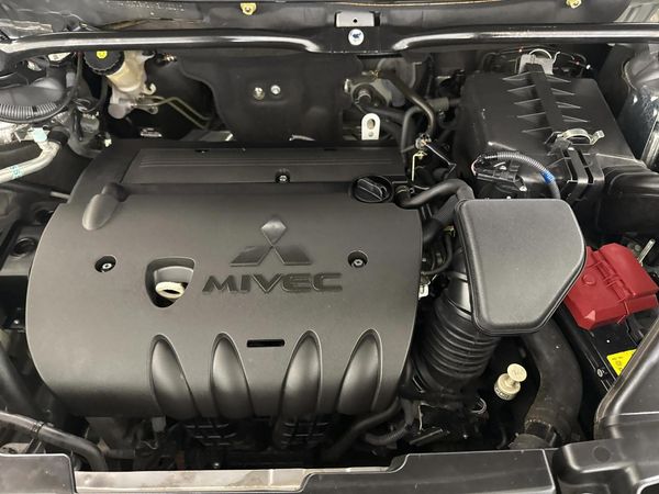 2020-Mitsubishi-Eclipse-Cross-20-GLS-Auto image:13
