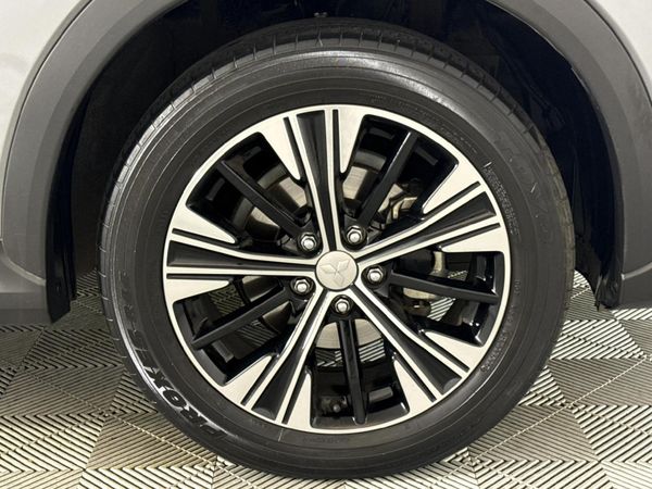 2020-Mitsubishi-Eclipse-Cross-20-GLS-Auto image:4