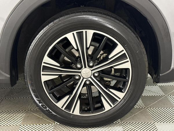 2020-Mitsubishi-Eclipse-Cross-20-GLS-Auto image:5