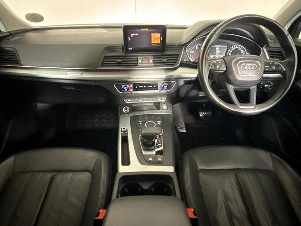 2019-Audi-Q5-20-TDI-quattro-Auto-40-TDI image:1
