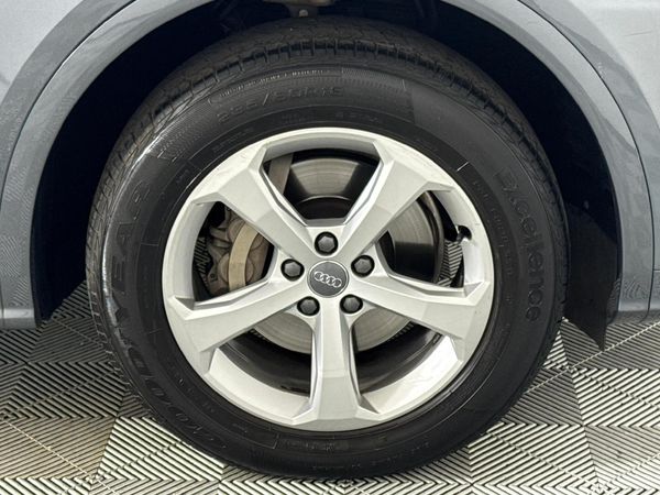 2019-Audi-Q5-20-TDI-quattro-Auto-40-TDI image:5