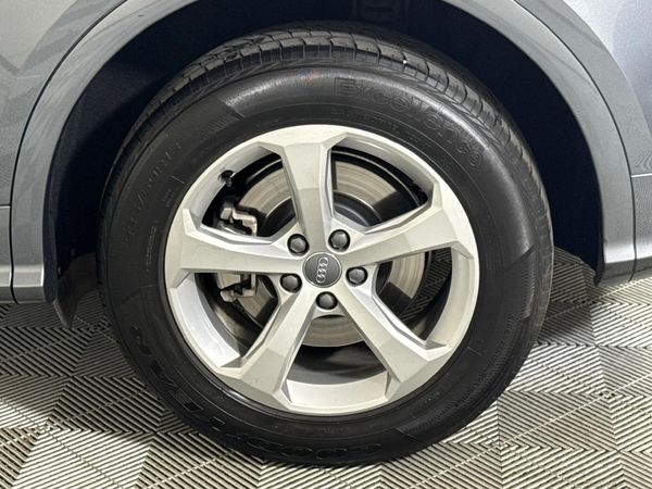 2019-Audi-Q5-20-TDI-quattro-Auto-40-TDI image:7