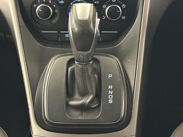 2016-Ford-Kuga-15-EcoBoost-Ambiente-Auto image:9
