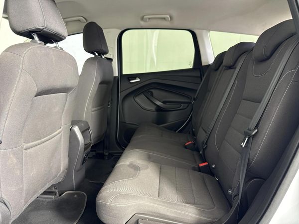 2016-Ford-Kuga-15-EcoBoost-Ambiente-Auto image:2