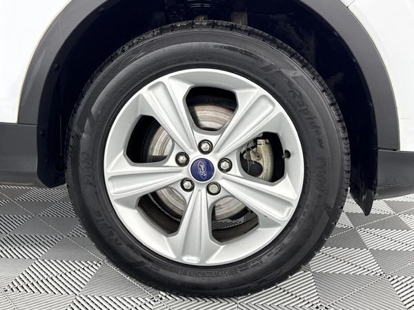 2016-Ford-Kuga-15-EcoBoost-Ambiente-Auto image:4