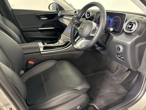 2022-Mercedes-Benz-C-Class-C-220d-Auto image:9