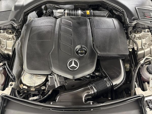 2022-Mercedes-Benz-C-Class-C-220d-Auto image:11