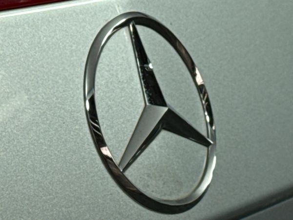 2013-Mercedes-Benz-E-Class-E-400-Coupe image:8