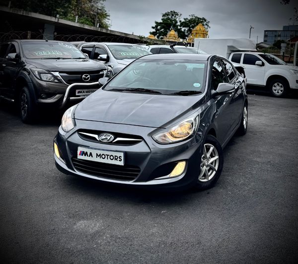 2014-Hyundai-Accent-16-GLS-Fluid-Auto image:1