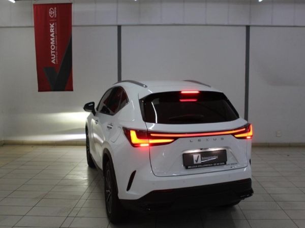 2026-Lexus-NX-350h-EX image:14