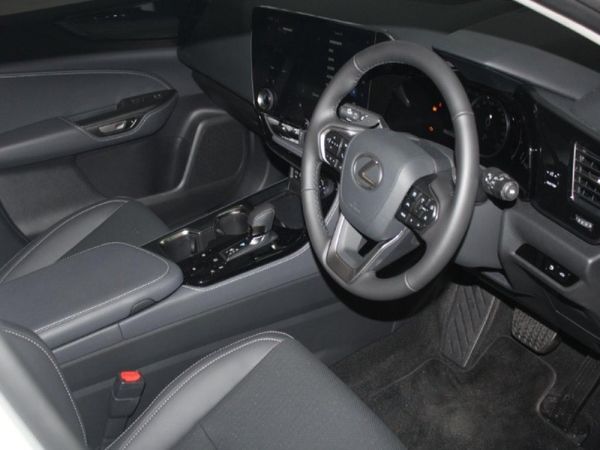 2026-Lexus-NX-350h-EX image:1