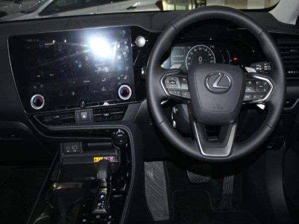 2026-Lexus-NX-350h-EX image:5