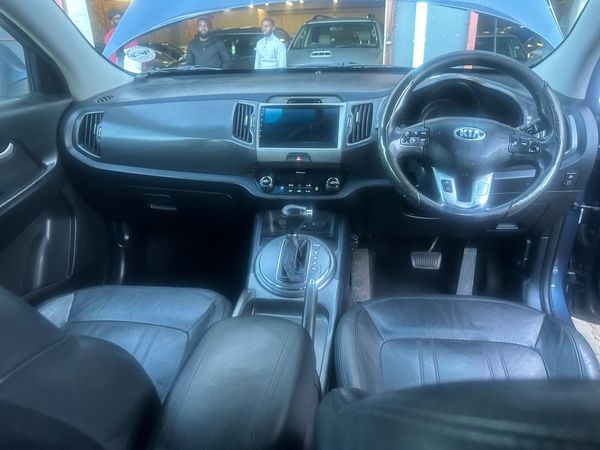 2013-Kia-Sportage-20-CRDi-AWD-Auto image:5