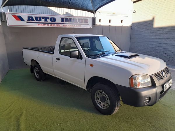 2016-Nissan-NP300-25-TDi-LWB-Single-Cab image:2