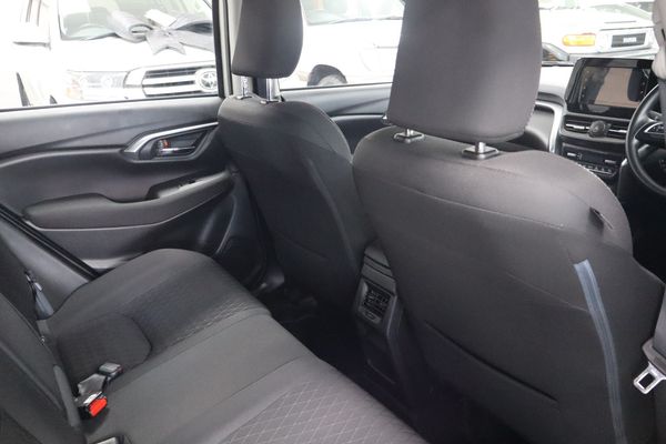 2024-Toyota-Urban-Cruiser-15-XR image:7