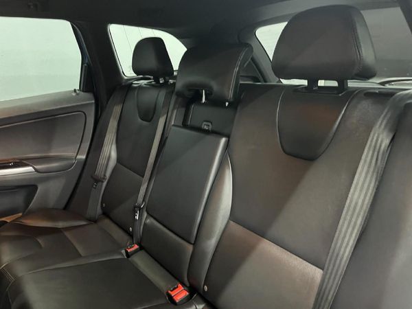 2017-Volvo-XC60-T6-Inscription-Auto-AWD image:16