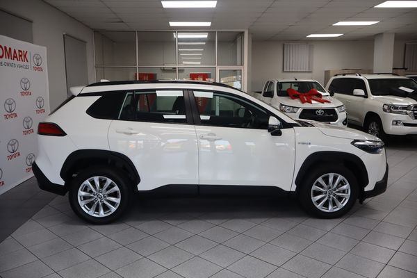 2024-Toyota-Corolla-Cross-18-XS-Hybrid image:3