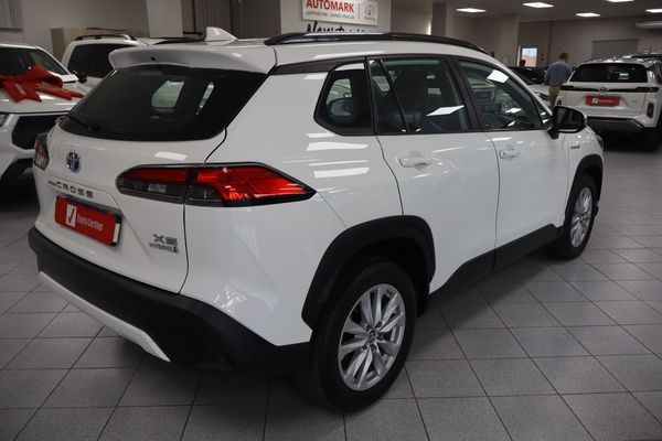 2024-Toyota-Corolla-Cross-18-XS-Hybrid image:4