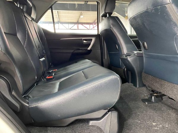 2025-Toyota-Fortuner-24-GD-6-4x4-Auto image:9