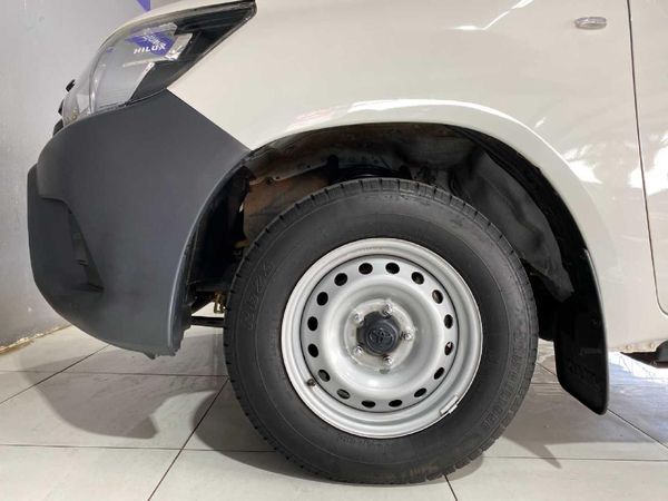 2024-Toyota-Hilux-24-GD-Single-Cab image:5