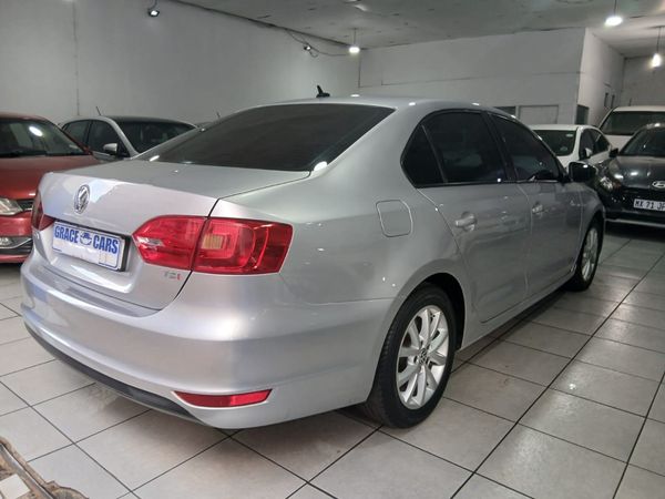 2014-Volkswagen-Jetta-VI-14-TSI-Highline-Auto image:13