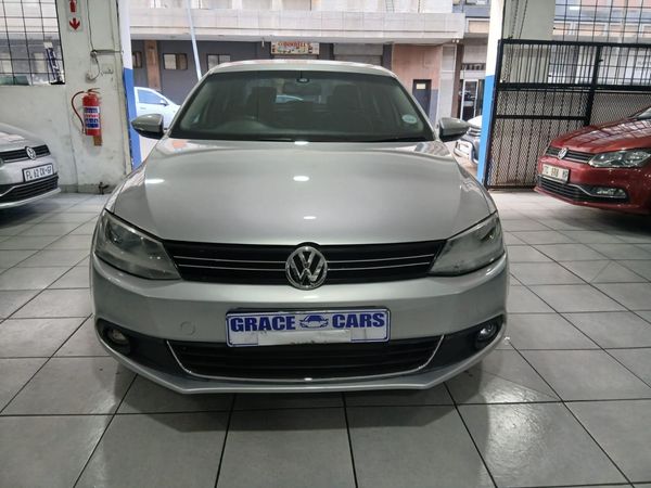 2014-Volkswagen-Jetta-VI-14-TSI-Highline-Auto image:1