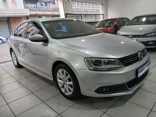 2014-Volkswagen-Jetta-VI-14-TSI-Highline-Auto image:2