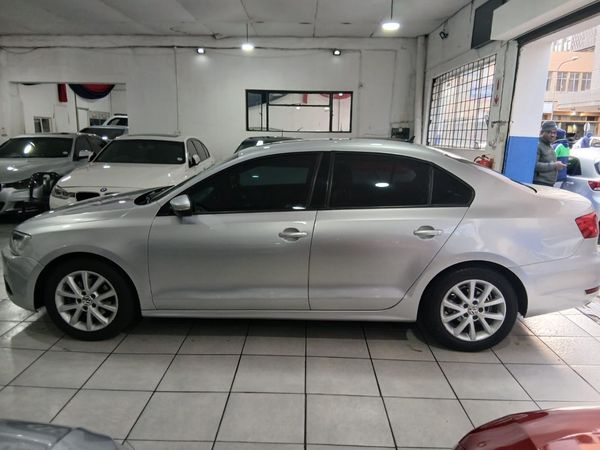 2014-Volkswagen-Jetta-VI-14-TSI-Highline-Auto image:4