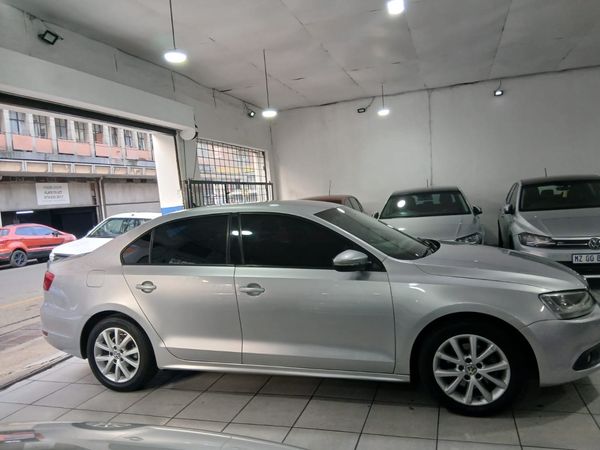 2014-Volkswagen-Jetta-VI-14-TSI-Highline-Auto image:5