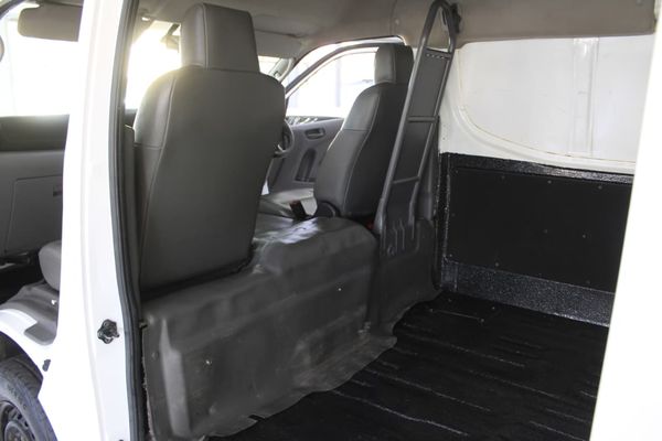 2021-Nissan-NV350-PANEL-VAN image:15