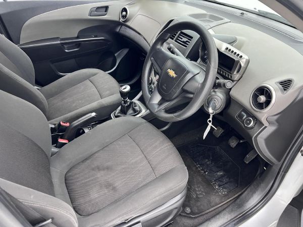 2012-Chevrolet-Sonic-16-LS image:12