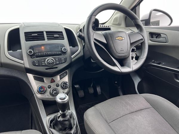 2012-Chevrolet-Sonic-16-LS image:5