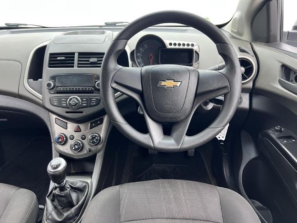 2012-Chevrolet-Sonic-16-LS image:6