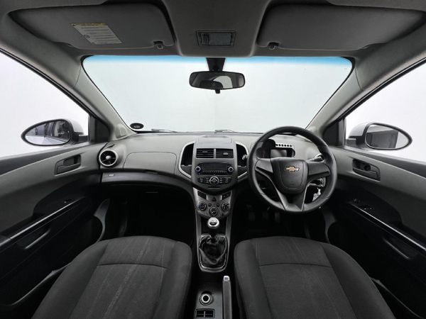 2012-Chevrolet-Sonic-16-LS image:8
