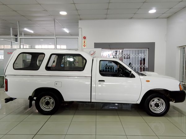 2020-Nissan-NP300-25-TDi-LWB-Single-Cab image:4