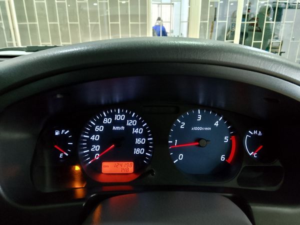2020-Nissan-NP300-25-TDi-LWB-Single-Cab image:8