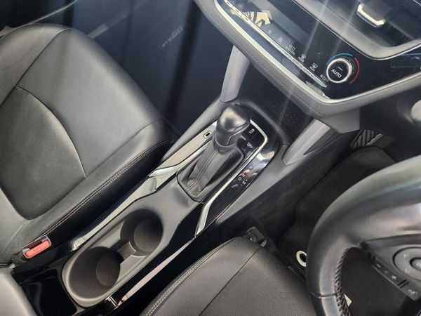 2022-Toyota-Corolla-Cross-18-XS image:12