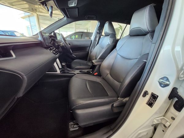 2022-Toyota-Corolla-Cross-18-XS image:15