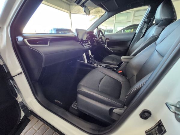 2022-Toyota-Corolla-Cross-18-XS image:16
