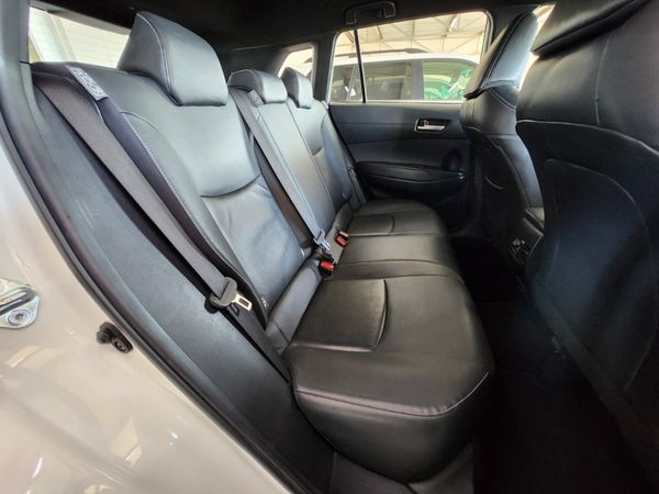 2022-Toyota-Corolla-Cross-18-XS image:17