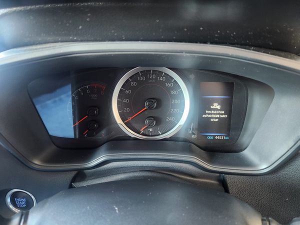 2022-Toyota-Corolla-Cross-18-XS image:18