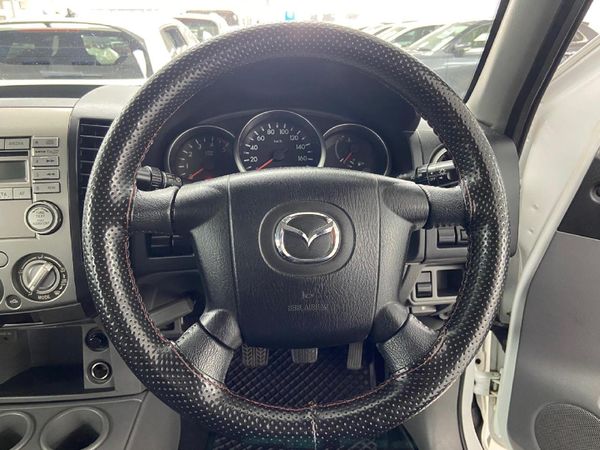 2011-Mazda-BT-50-30-CRDi-Drifter-SLE-Edge-Double-Cab image:7