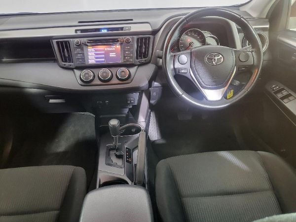 2016-Toyota-RAV4-20-GX-Auto image:6