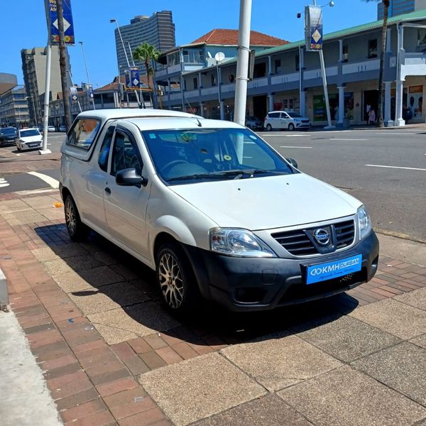 2019-Nissan-NP200-16-AC-Safety-Pack image:1